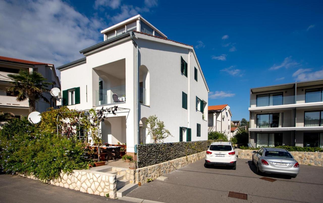 Apartments Lazaric Лопар Экстерьер фото