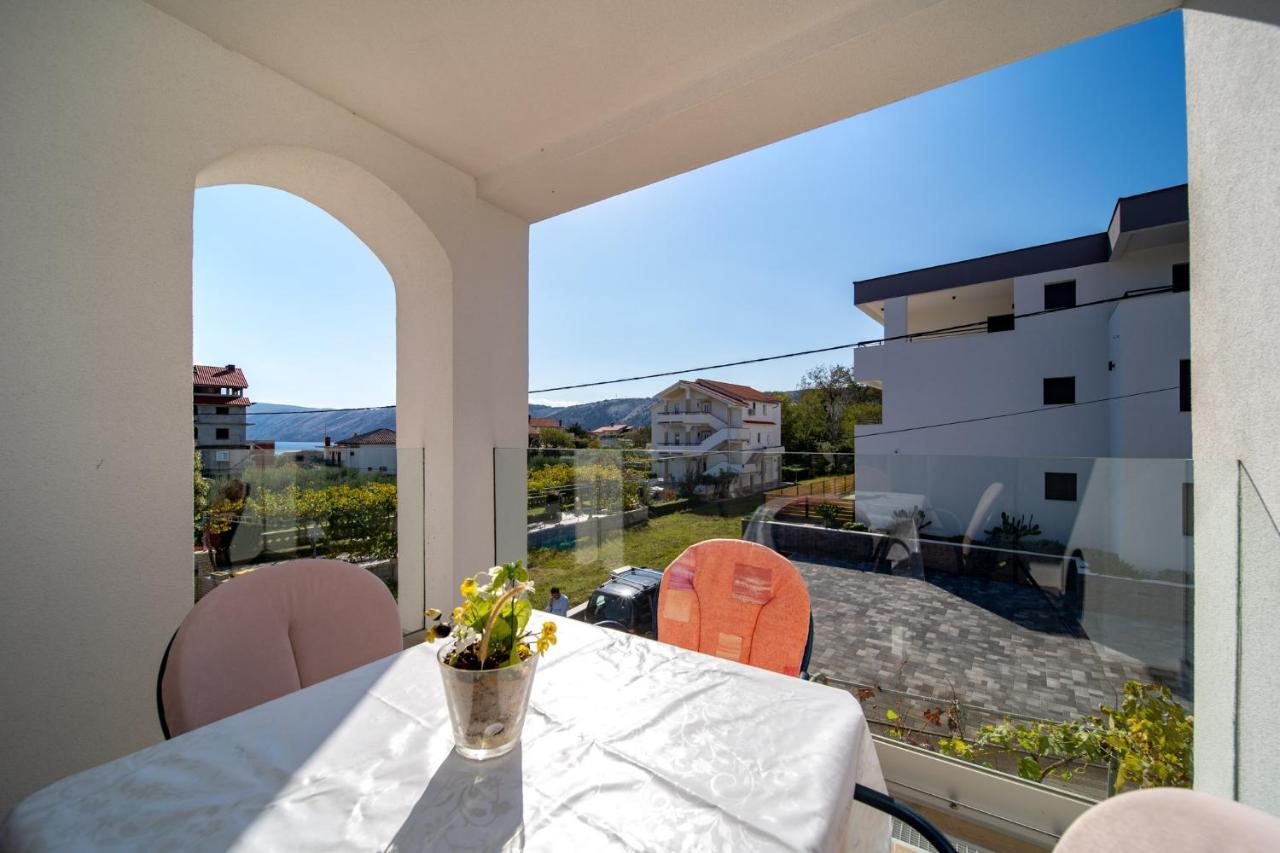 Apartments Lazaric Лопар Экстерьер фото